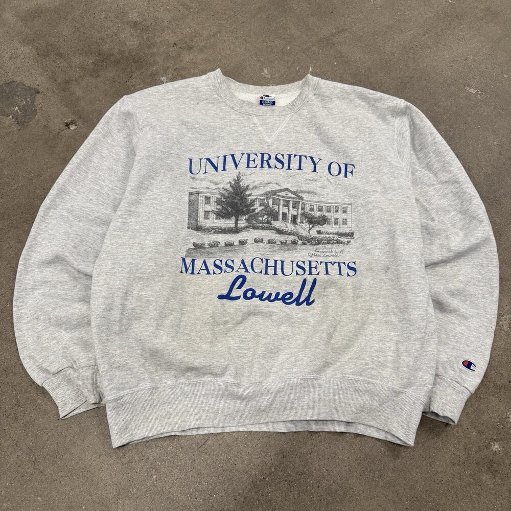 VINTAGE 90s CHAMPION REVERSE WEAVE UNIVERSITY OF MASSACHUSETTS CREWNECK XL